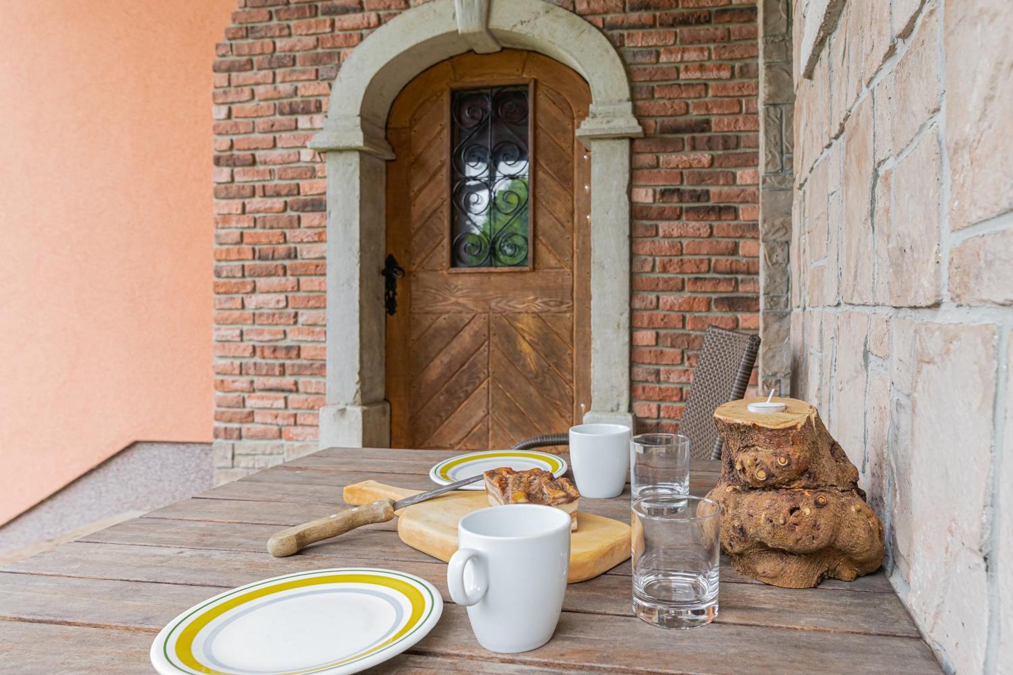 House Na Meji With Sauna - Happy Rentals بيفكا المظهر الخارجي الصورة