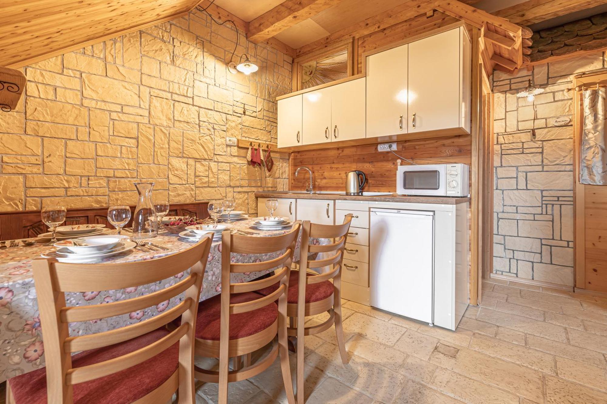 House Na Meji With Sauna - Happy Rentals بيفكا المظهر الخارجي الصورة